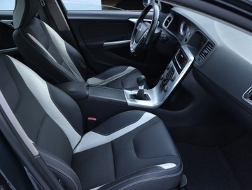 Volvo S60 II Sedan 1.6 D2 115KM 2011 Volvo S60 DRIVe, Navi, Klima, Klimatronic, zdjęcie 8
