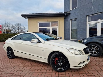 Mercedes Klasa E W212 Coupe 200 CGI BlueEFFICIENCY 184KM 2010 Mercedes E 200 Coupe Avantgarde Automat Kamera Nav, zdjęcie 12