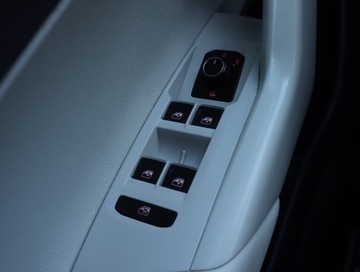 Volkswagen Polo VI Hatchback 5d 1.0 TSI 95KM 2017 VW Polo 1.0 TSI, Salon Polska, Skóra, Klima, zdjęcie 15