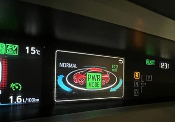 Toyota Prius IV Hatchback Plug-in 1.8 Hybrid Plug-in 122KM 2020 Toyota Prius Pluh-in ASO Bezwypadkowy R CARS Warszawa 1.8 Hybryda 122KM, zdjęcie 19