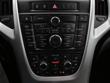 Opel Astra J Sports Tourer Facelifting 1.4 Turbo ECOTEC 120KM 2012 Opel Astra 1.4 T, Navi, Klima, Klimatronic, zdjęcie 12