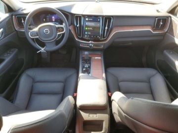 Volvo XC60 II 2023 Volvo XC 60 Plus, 4x4, 2L 247KM, od ubezpieczalni. 2.0 Benzyna 247KM, zdjęcie 7