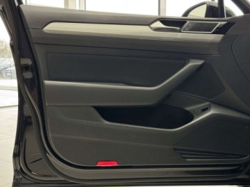 Volkswagen Passat B8 Variant Facelifting 2.0 TDI SCR 150KM 2023 Volkswagen Passat Business ACC LED Hak CarPlayAndroid Auto Podgrzewan, zdjęcie 10