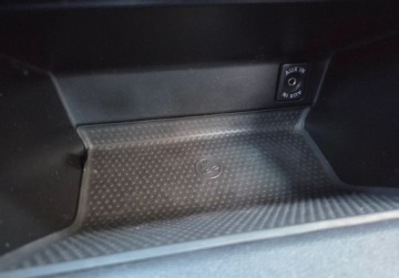 Volkswagen Beetle Hatchback 3d 1.2 TSI 105KM 2012 Volkswagen Beetle 1.2TSI 105KM 6biegow Klima PELNY SERWIS VW Isofix Oplaty, zdjęcie 19