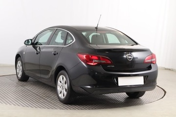 Opel Astra J Sedan 1.6 Twinport ECOTEC 115KM 2017 Opel Astra 1.6 16V, Salon Polska, Skóra, Klima, zdjęcie 3