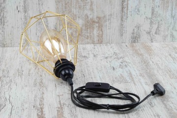 черное соединение, кабель 2 м с вилкой, выключатель, патрон лампы, кабель