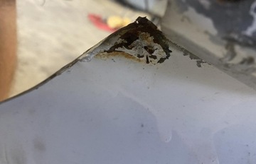 BLATNÍK PRAVÝ PŘEDNÍ LANCER VIII W37 W37B SEDAN