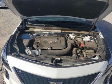 Cadillac 2022 Cadillac XT4 2022, 2.0L, 4x4, SPORT, po gradobiciu 2.0 Benzyna 235KM, zdjęcie 11