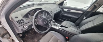 Mercedes Klasa C W204 2009 Mercedes-Benz Klasa C 2009r, 1.8 Benzyna. AUTOMAT. Lekko uszkodzony przod., zdjęcie 5