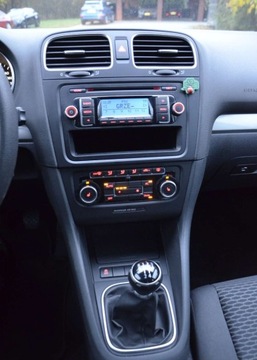 Volkswagen Golf VI 2011 Volkswagen Golf VI 1.2 TSI 86KM Klimatronic PDC 5d 1wł. Bezwypadek SerwASO, zdjęcie 17