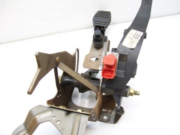 Pedał sprzegła hamulca mondeo mk3 1.8 2.0 16v