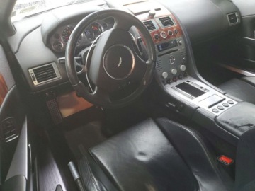 Aston Martin DB9 Volante 5.9 i V12 48V 450KM 2006 Aston Martin DB9 Volante 2006 5.9 Benzyna 450KM, zdjęcie 8