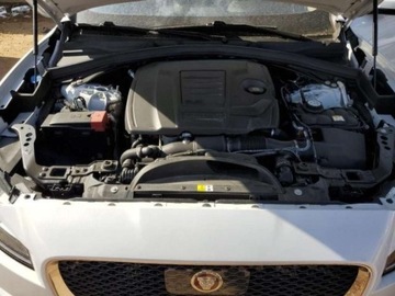 Jaguar F-Pace 2020 Jaguar F-Pace 2020, 2.0L, 4x4, PRESTIGE, od ubezpieczalni 2.0 Benzyna 296KM, zdjęcie 10