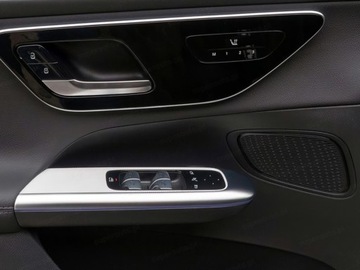 Mercedes GLC C254/X254 Coupe 2.0 200 204KM 2025 GLC Coupe 200 4-Matic AMG Line 2.0 (204KM) 2025, zdjęcie 8