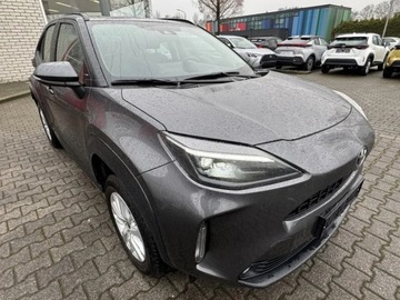 Toyota 2025 Od ręki - Comfort 1.5 Hybrid 116KM | Tempomat adaptacyjny!, zdjęcie 2