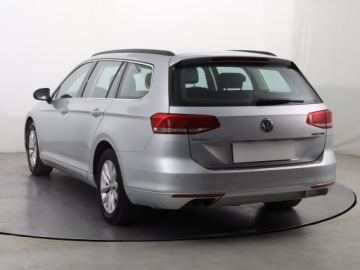 Volkswagen Passat B8 Variant 1.8 TSI BlueMotion Technology 180KM 2017 VW Passat 1.8 TSI, Salon Polska, VAT 23%, Klima, zdjęcie 3