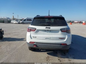 Jeep Compass II 2023 Jeep Compass Trailhawk 2023 2.0 Benzyna 200KM, zdjęcie 4