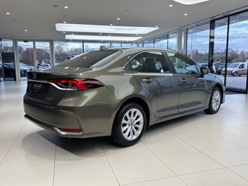 Toyota Corolla XII Sedan 1.8 Hybrid 122KM 2022 Toyota Corolla Comfort + TECH / 1 właściciel / Sal, zdjęcie 3