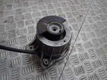 MERCEDES S W222 PODUSZKA SILNIKA A2222404500