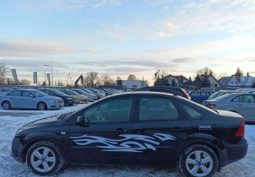 Ford Focus I Sedan 1.8 16V 115KM 2005 Ford Focus Ford Focus 1.8 Benzyna 116KM, zdjęcie 1