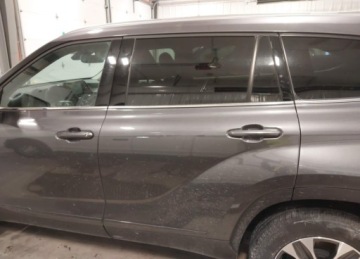 Toyota Highlander III 2021 Toyota Highlander 2021r., XLE, 3.5L, od ubezpieczalni 3.5 Benzyna 295KM, zdjęcie 3