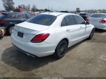 Mercedes Klasa C W205 2020 Mercedes-Benz Klasa C 300 2020 2.0l 2.0 Benzyna 255KM, zdjęcie 5