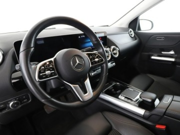 Mercedes Klasa B W247 Sports Tourer 1.3 B180  136KM 2019 Mercedes B 180 automat full LED półskóra navi, zdjęcie 13