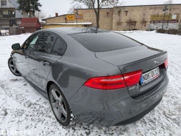 Jaguar XE Sedan 2.0 i4 180KM 2018 Jaguar XE Jaguar XE 2.0 D R-Sport 2.0 Diesel 180KM, zdjęcie 10