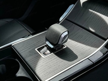 Land Rover Range Rover Velar SUV 2.0 204KM 2024 Range Rover Velar D200 S 2.0 (204KM) 2024, zdjęcie 12