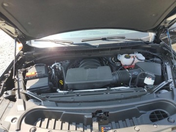 Chevrolet Suburban GMT900 2024 Chevrolet Suburban K1500 Z71 2024 5.3l 5.3 Benzyna 355KM, zdjęcie 6