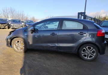 Kia Rio III 2015 Kia Rio 2015r, 1.1 CRDI. Lekko uszkodzony lewy przod. Jezdzi 1.1 Diesel, zdjęcie 17