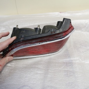 Honda Goldwing GL1800 Фонарь багажника центральный ПРАВЫЙ