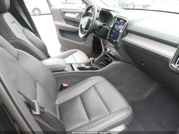 Volvo XC40 2025 Volvo XC 40 B5 Core Bright Theme 2025 2.0 Benzyna 247KM, zdjęcie 9