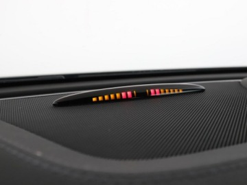 Mercedes Klasa A W176 Hatchback 5d Facelifting 180 122KM 2017 Mercedes A 180 AMG Line full LED Podg.fotele i, zdjęcie 33