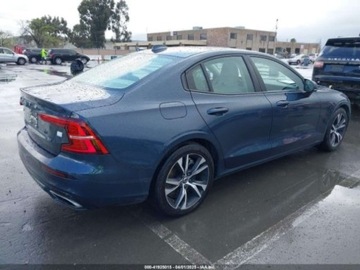 Volvo S60 III 2022 Volvo S60 2022r., 4x4, 2.0L 2.0 Hybryda Plug-in 313KM, zdjęcie 2