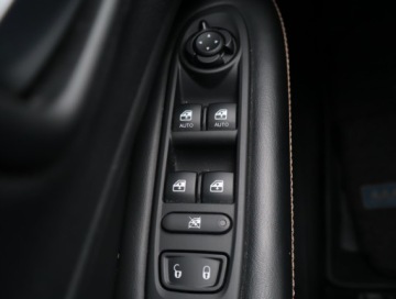 Jeep Compass II SUV 1.4 MultiAir 140KM 2017 Jeep Compass 1.4 MultiAir, Salon Polska, Klima, zdjęcie 14