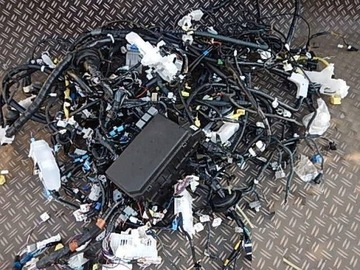 HYBRIDNÍ SVAZEK POUZDRO POJISTEK TOYOTA OE 82111