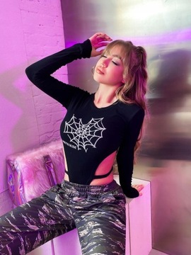 S MEYSI KIM _S1H CZARNE BODY Z WYCIĘCIAMI