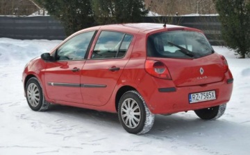 Renault Clio III Hatchback 5d 1.2 TCe eco2 100KM 2007 Renault Clio 2007r, Salon PL, 1.2 Benzyna, Klima, ISOFIX 1.1 Benzyna, zdjęcie 3