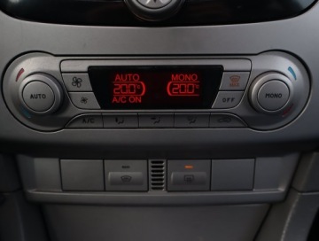 Ford Focus II Hatchback 5d 1.6 Duratorq TDCi 90KM 2009 Ford Focus 1.6 TDCi, Klima, Klimatronic,ALU, zdjęcie 12