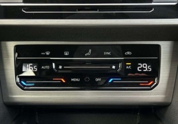 Volkswagen Passat B8 Limousine Facelifting 1.5 TSI EVO 150KM 2021 Volkswagen Passat Essence Pakiety, Tempomat, Reflektory LED, Bezwypadkowy, zdjęcie 24