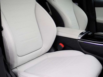 Mercedes GLC C254/X254 Coupe 2.0 200 204KM 2025 GLC Coupe 200 4-Matic AMG Line 2.0 (204KM) 2025, zdjęcie 3