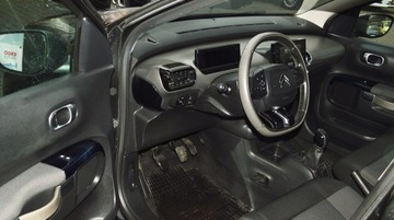 Citroen C4 Cactus Crossover 1.2 PureTech 82KM 2016 CITROEN C4 CACTUS 1.2 82 KM, zdjęcie 28