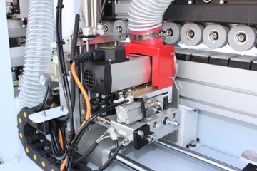 Кромкооблицовочный станок, предварительное фрезерование, обрезка углов, 2 скребка, полировальная машина LOGICA 7