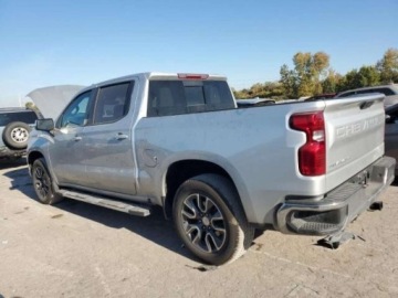 Chevrolet Silverado II 2022 Chevrolet Silverado 2022, 5.3L, 4x4, K1500 LT, po gradobiciu 5.3 Benzyna, zdjęcie 4