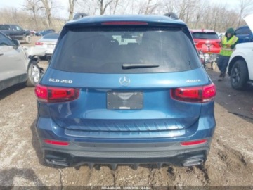 Mercedes GLB 2022 Mercedes-Benz GLB 250 4Matic 2022 2.0 Benzyna 221KM, zdjęcie 2