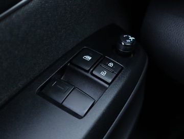 Toyota Yaris III Hatchback 5d Facelifting 2017 1.5 Hybrid 100KM 2020 Toyota Yaris 1.5 Hybrid, Salon Polska, zdjęcie 16