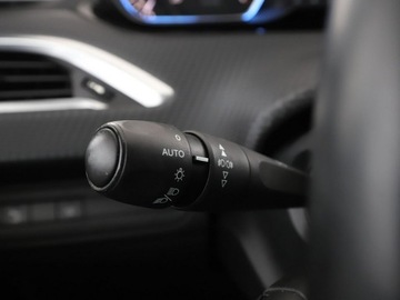 Peugeot 2008 I SUV Facelifting 1.2 PureTech 110KM 2017 Peugeot 2008 1.2 Automat Crossway Panorama Navi, zdjęcie 32