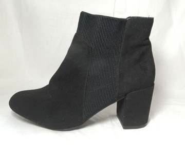 WIDE FIT botki rozm. 38