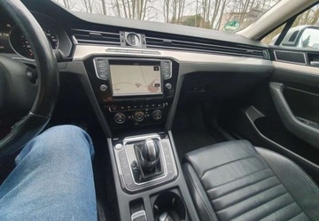 Volkswagen Passat B8 Limousine 2.0 TDI BlueMotion Technology 150KM 2015 Volkswagen Passat Volkswagen Passat 2.0 TDI SCR DSG Highline 2.0 Diesel, zdjęcie 17
